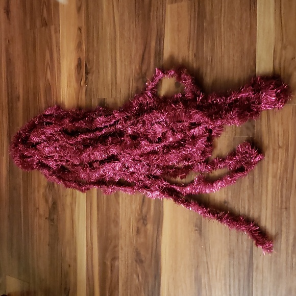 Vintage. Variety of Garlands. Medium shade mauve color is all 1 strand. - Picture 6 of 9